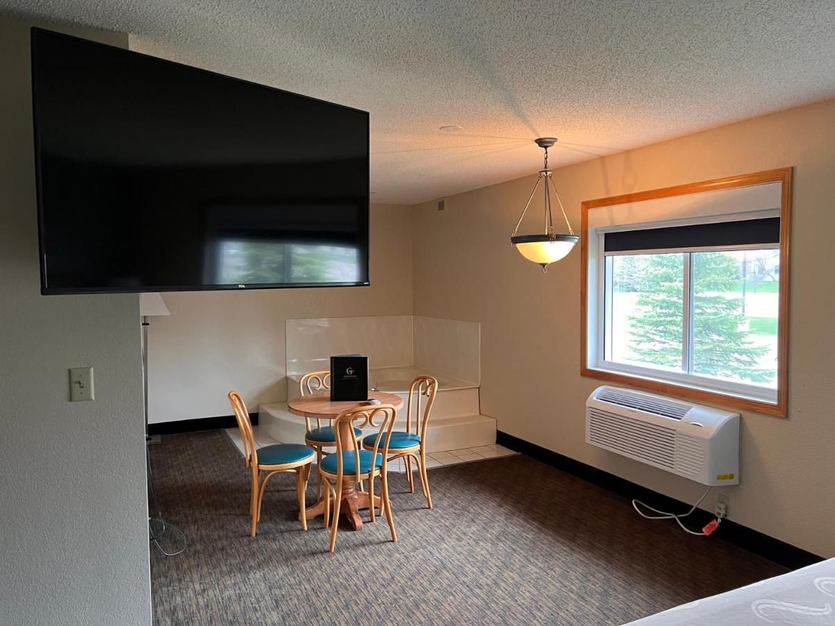 Grandstay Hotel And Suite Waseca Exterior photo